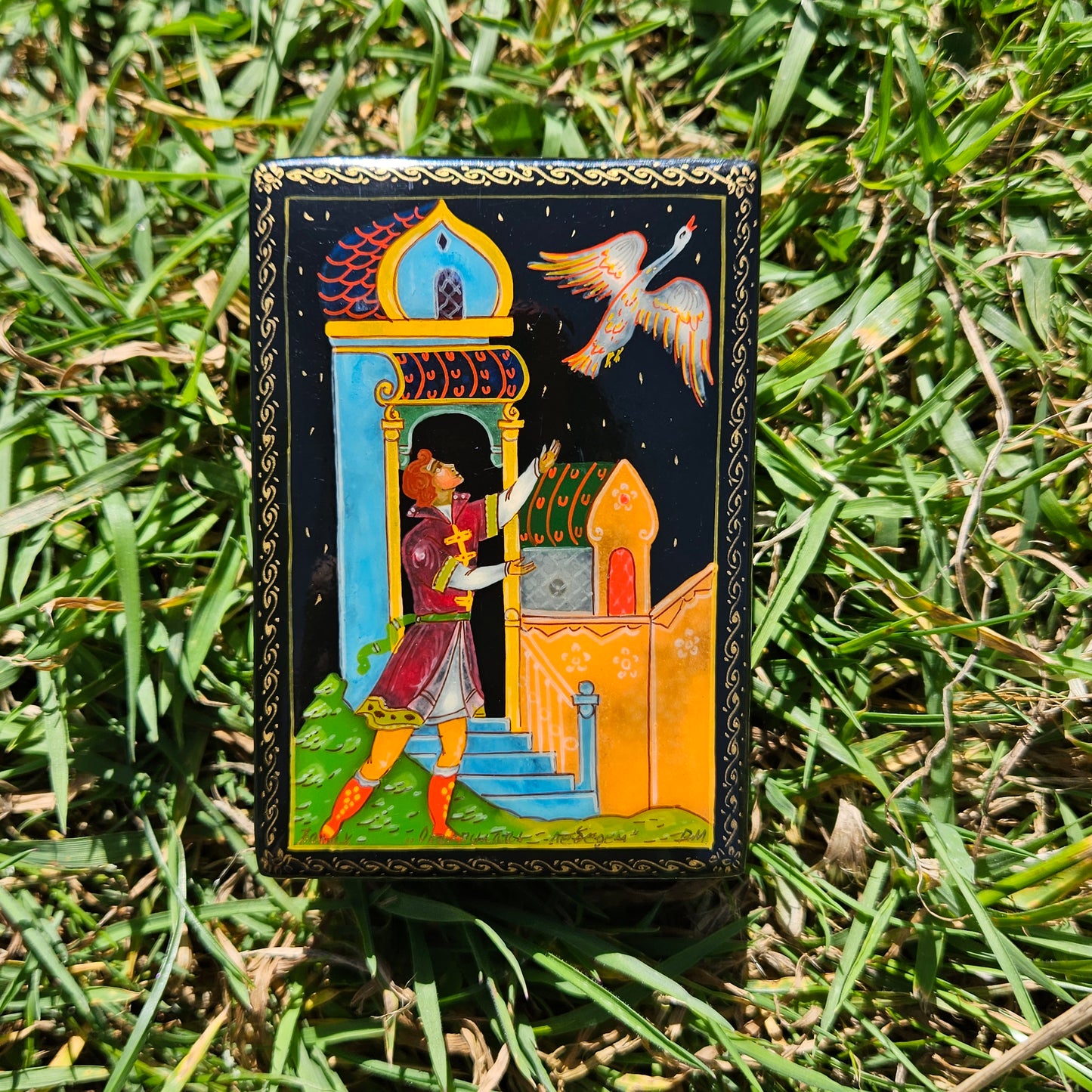 Beautiful Hand Painted Lacquer Trinket Box Vibrant Jewellery Box