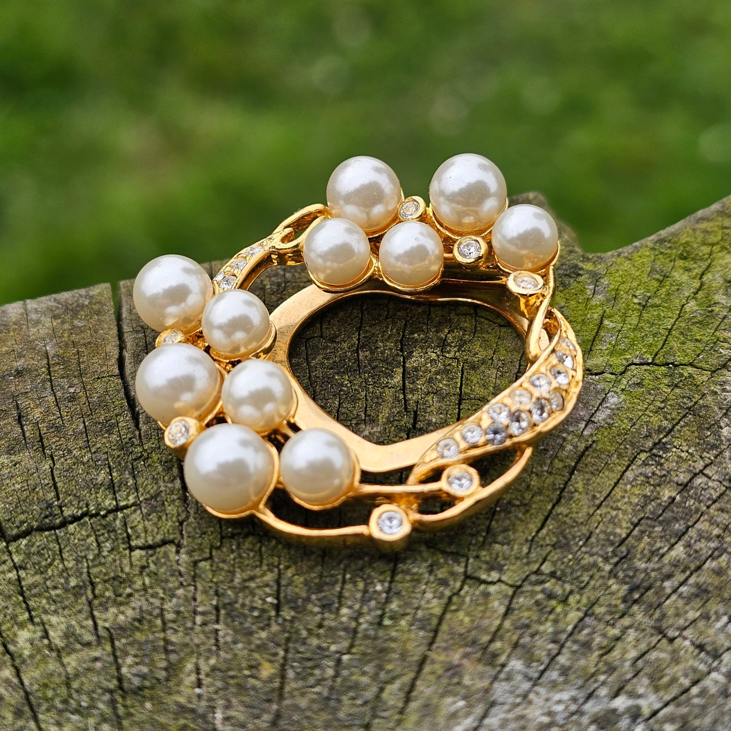 Gold Plated Vintage Pearl Scarf Veil Clip Pretty Bridal Jewellery