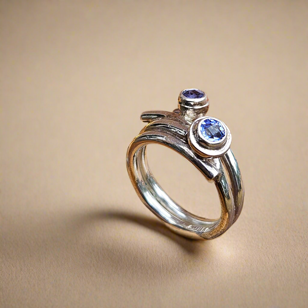 18k White Gold Ring Size J Tanzanite Sapphire Stunning Modernist