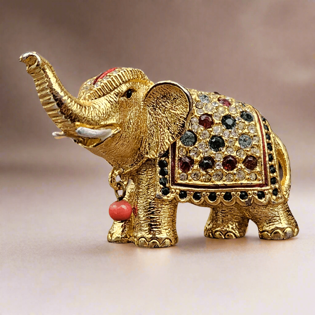 Vintage Sphinx Elephant Rhinestone Enamel A952 Brooch