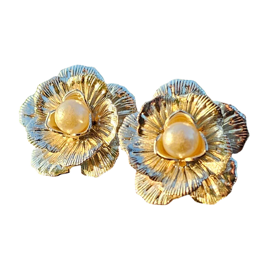 Pretty Vintage Sterling Silver & Pearl Flower Earrings Pierced Studs Bridal Jewellery