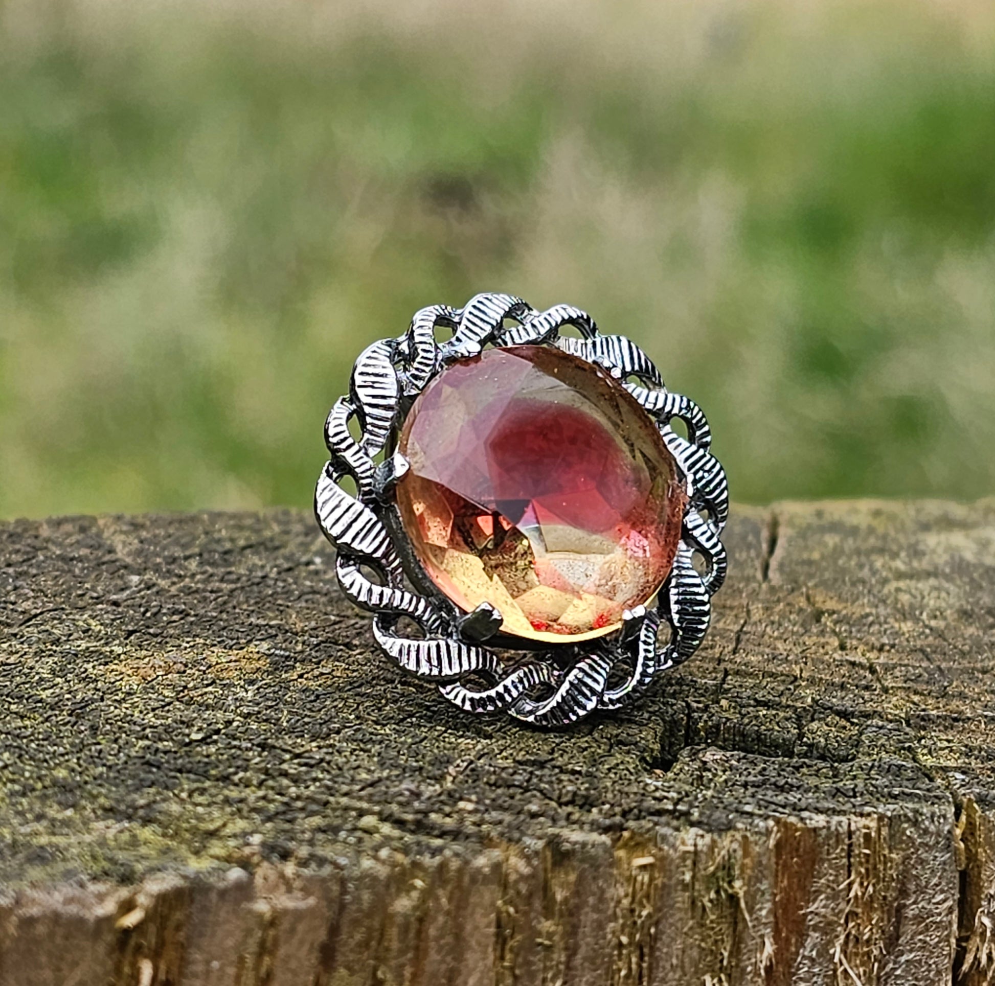 Celtic Style Vintage Glass Cabouchon Silver Tone Brooch