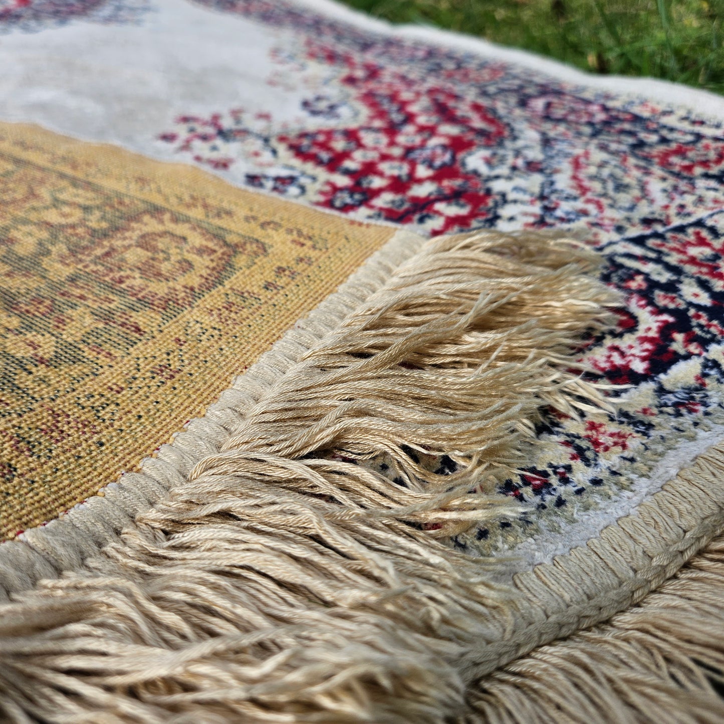 Old Persain Rug Hand Knotted Silk Carpet Cream Traditional Design 5ft