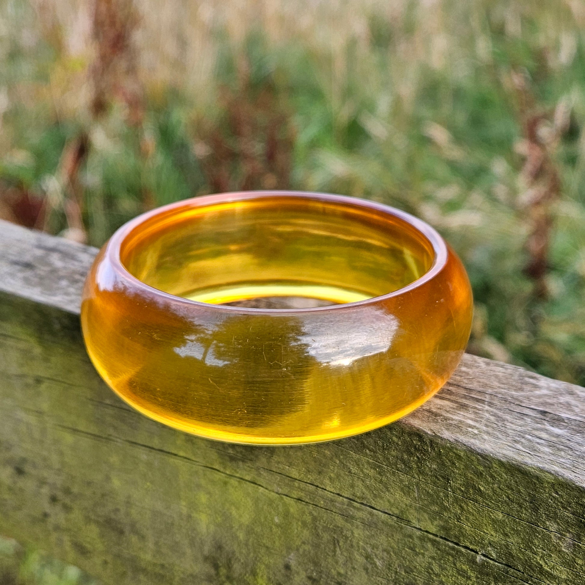 Beautiful Apple Juice Bakelite Bangle Vintage Bracelet Jewellery
